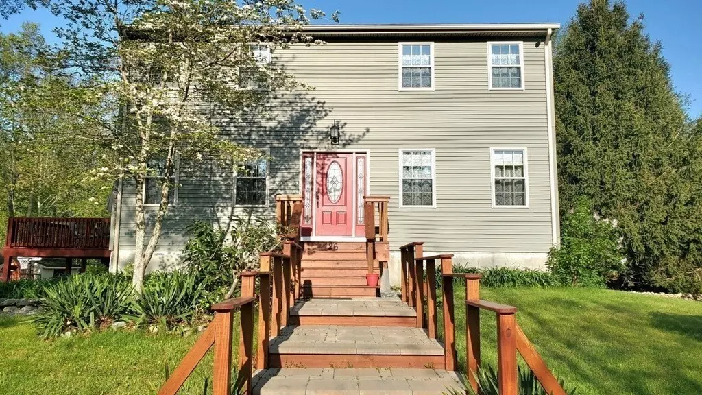 Rehoboth, MA 02769,26 Purchase St #1