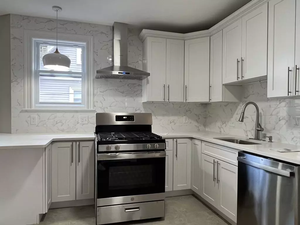 Quincy, MA 02170,39 Rawson Rd #3