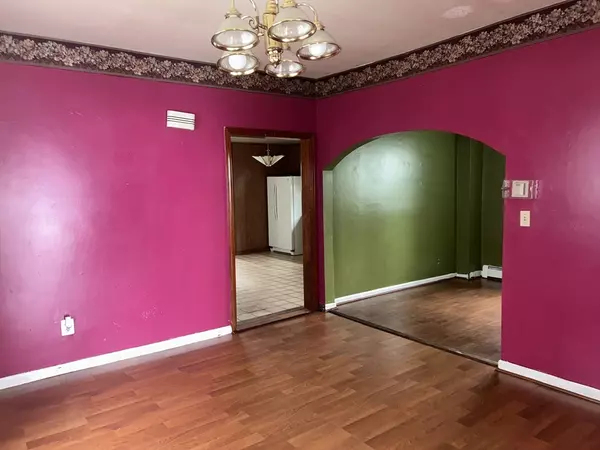 Fall River, MA 02721,69 Mott St