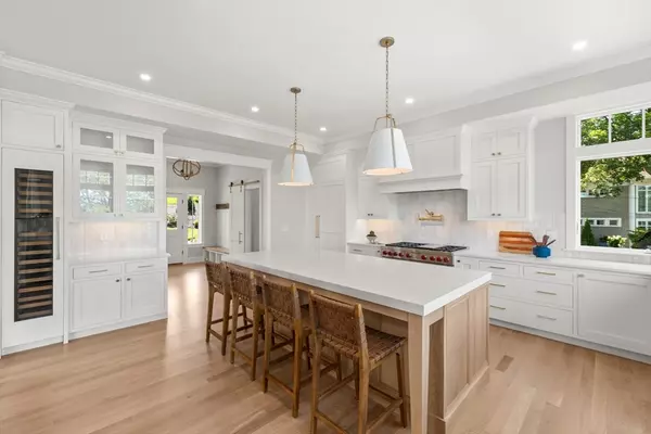 Hingham, MA 02043,154 Otis Street