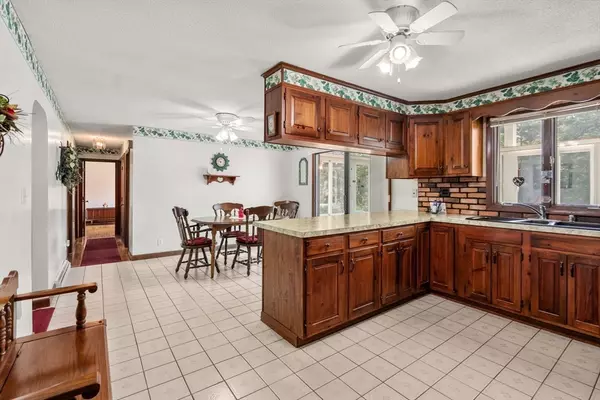 Southbridge, MA 01550,749 Alpine Dr