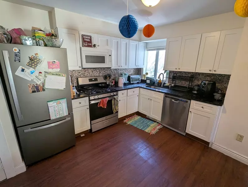 14 Market St #B, Cambridge, MA 02139