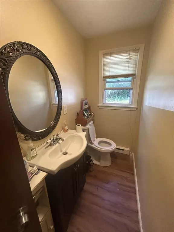 Springfield, MA 01109,28-30 Aster St