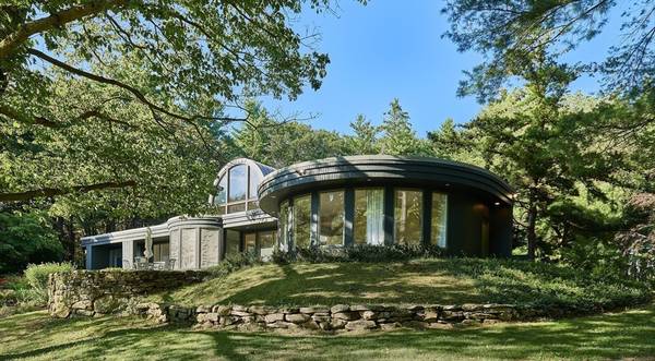1333 Norfolk Rd, New Marlboro, MA 01259
