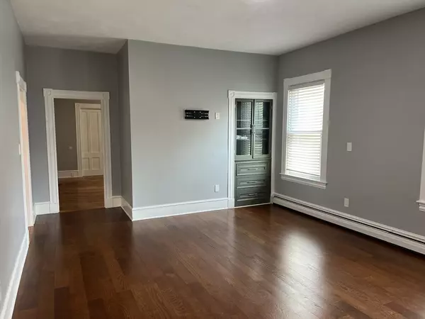 New Bedford, MA 02740,313 Pleasant St #2