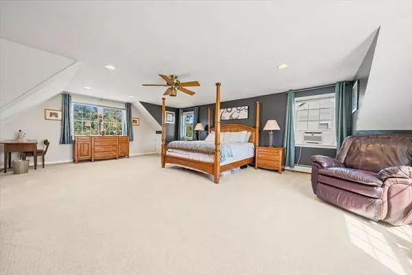 Attleboro, MA 02703,30 Thomas Ave