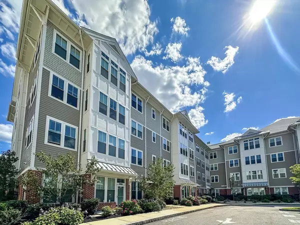 Weymouth, MA 02190,25 Stonehaven Dr. #412
