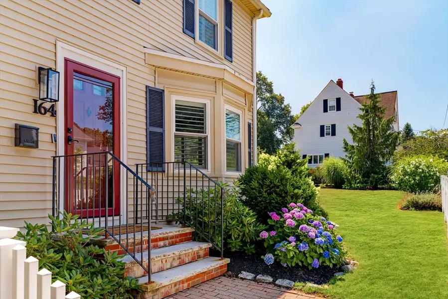 164 Walnut, Wellesley, MA 02481
