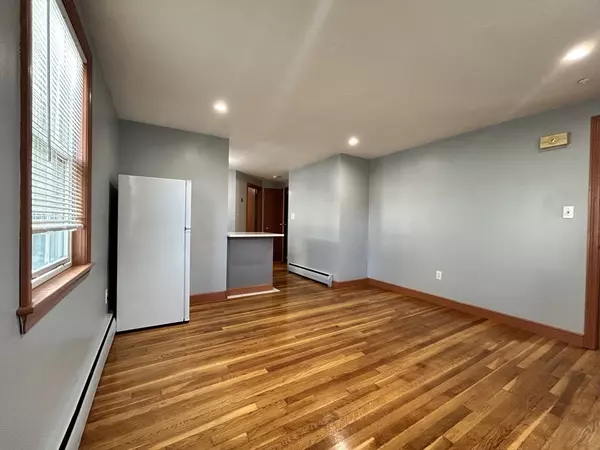 Quincy, MA 02171,33 Holmes Street #3