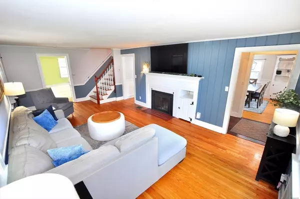 Westfield, MA 01085,16 Spruce St
