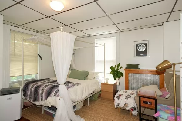 Somerville, MA 02143,18 Summit Ave #3