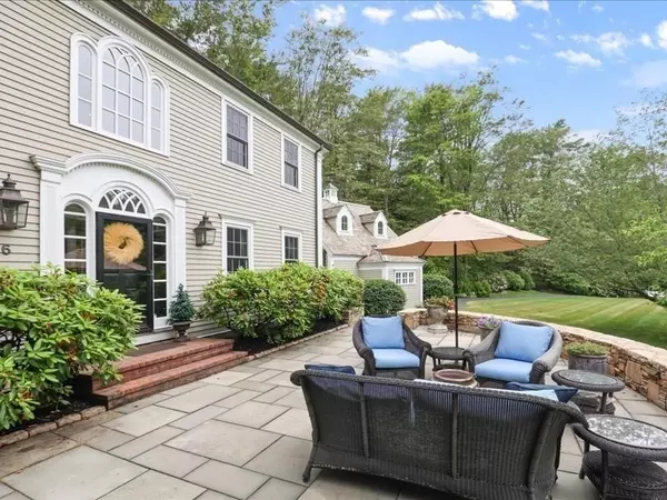 Hingham, MA 02043,6 Brewer Way