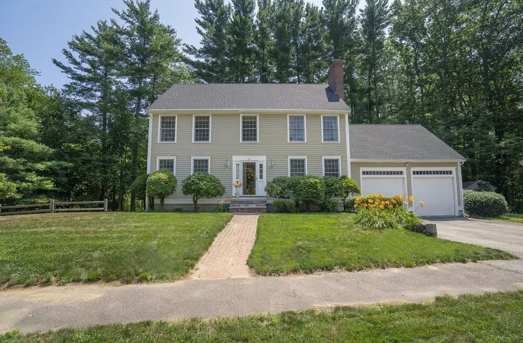 Merrimac, MA 01860,23 Willowdale Dr