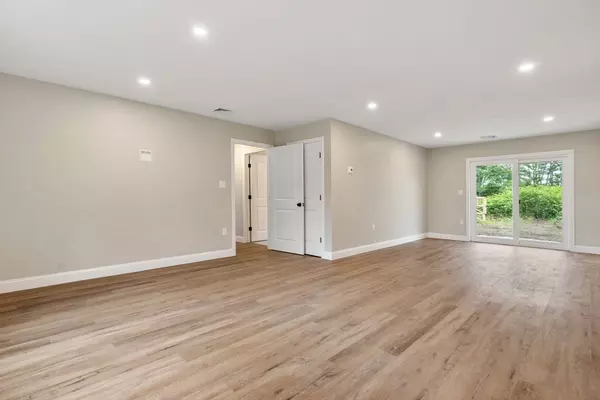 Fall River, MA 02721,16 Bronson St