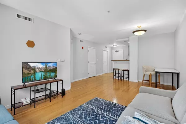 Chelsea, MA 02150,175 Cottage #312