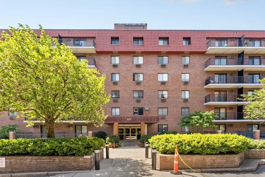 125 Pleasant St #310, Brookline, MA 02446