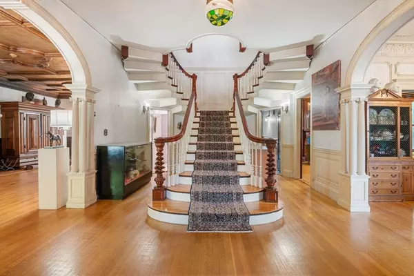 Brookline, MA 02445,9 Downing Road