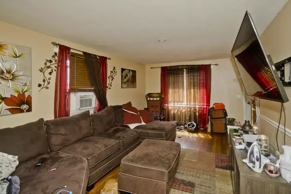 Springfield, MA 01109,59-61 Humbert St