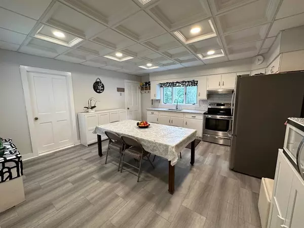 Plainville, MA 02762,80 E Bacon St #1