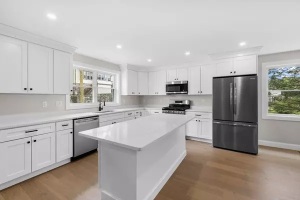 108 Stowe St #108, Fall River, MA 02720