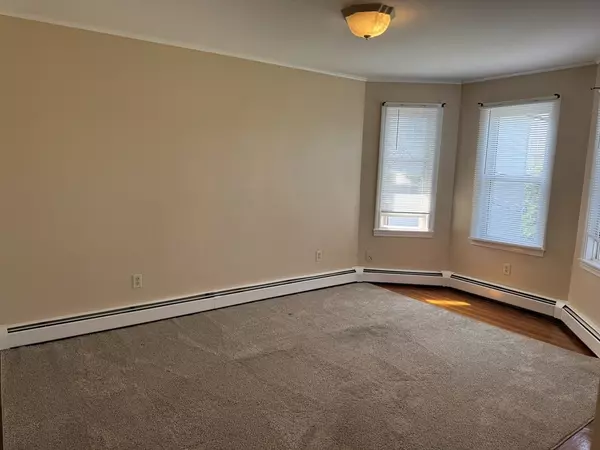 Fall River, MA 02724,18 Saucier St #2
