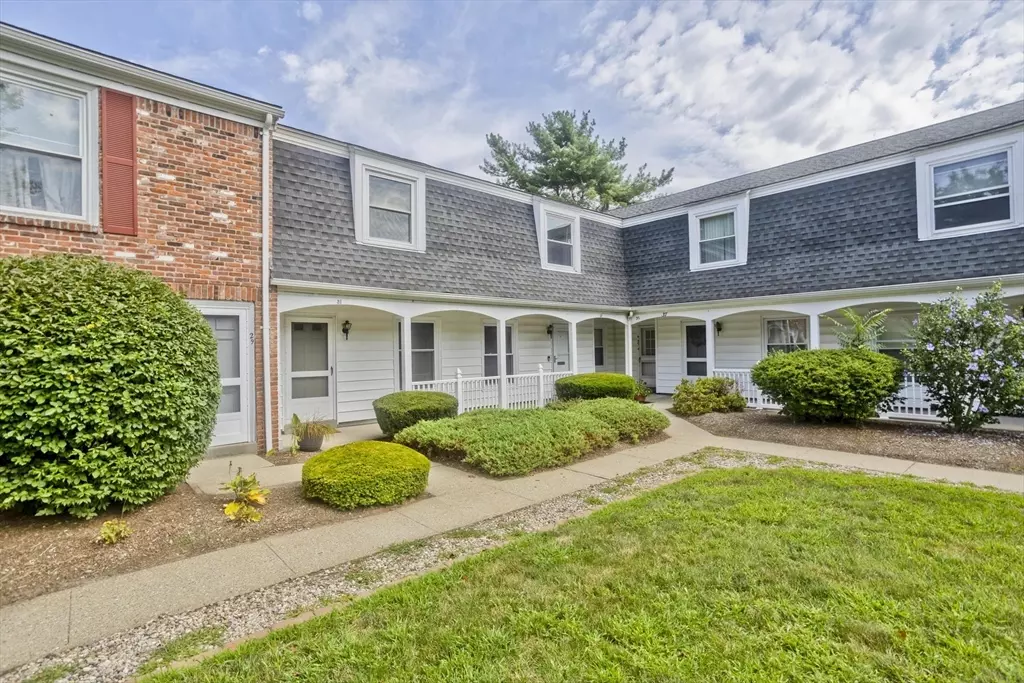 Springfield, MA 01108,31 Jamestown Dr #31