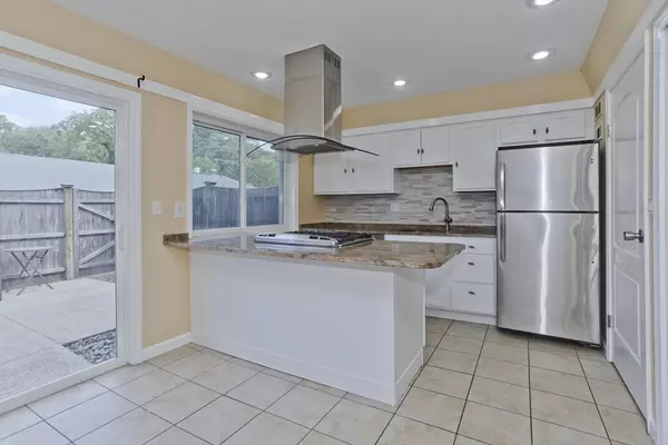 Springfield, MA 01108,31 Jamestown Dr #31
