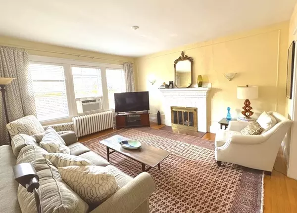 Brookline, MA 02446,82 Stearns Rd #2