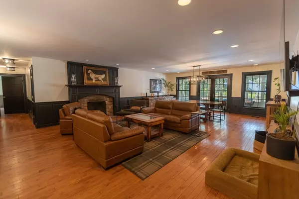 Hardwick, MA 01037,1163 Petersham Rd