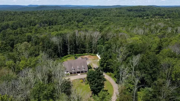 1163 Petersham Rd, Hardwick, MA 01037