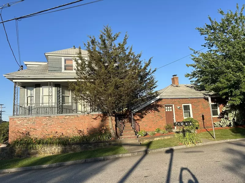 569 Winthrop Street #1, Rehoboth, MA 02769