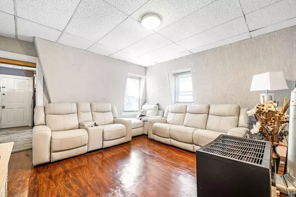 Worcester, MA 01606,10 Greendale Ave
