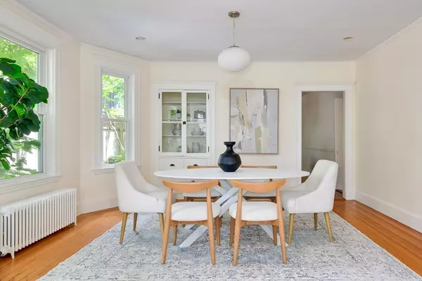 Cambridge, MA 02138,54 Ellery Street #1