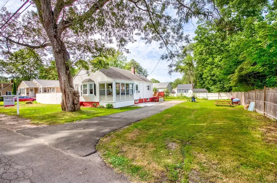 115 Ettrick St, Brockton, MA 02301