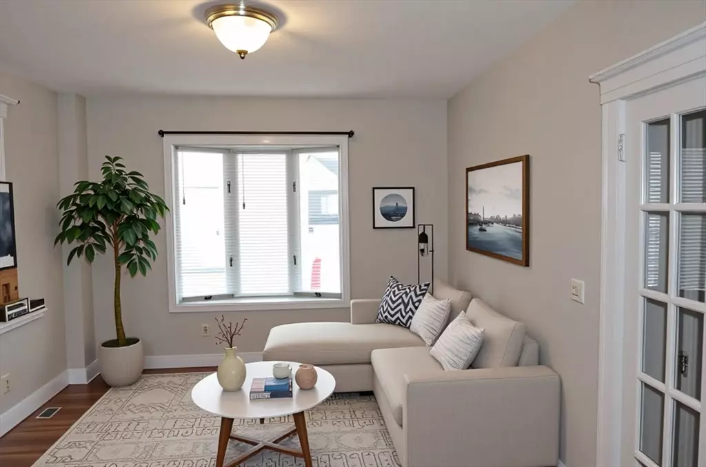 Newton, MA 02458,34 Channing St #1