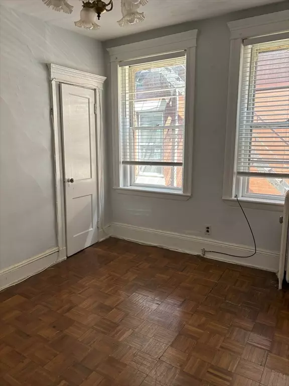 Boston, MA 02135,5 Braemore Road #10