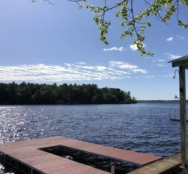 Lakeville, MA 02347,74 Lakeside Ave