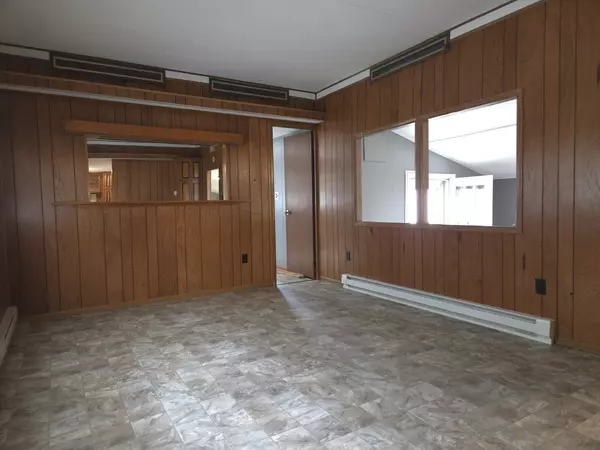 Springfield, MA 01119,26 Elm Shade Way