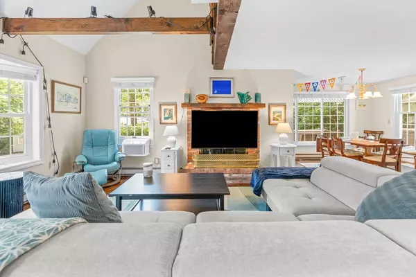 Mashpee, MA 02649,20 Monahansett Rd