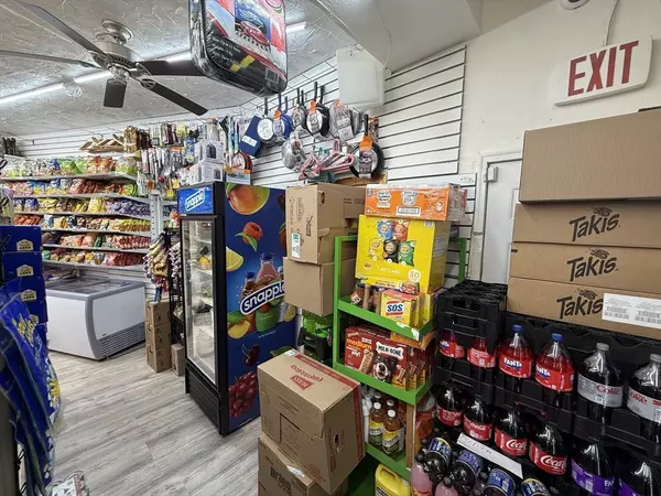 Boston, MA 02130,186 Heath St