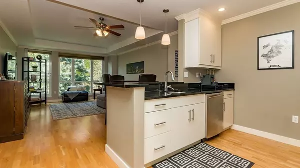 100 Station Lndg #209, Medford, MA 02155