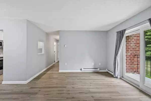 Holyoke, MA 01040,34 Maple Crest Cir #H