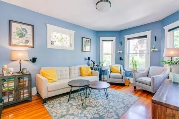 27 King St #1, Boston, MA 02122