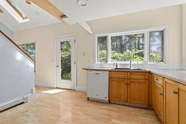 Concord, MA 01742,12 Fern Street