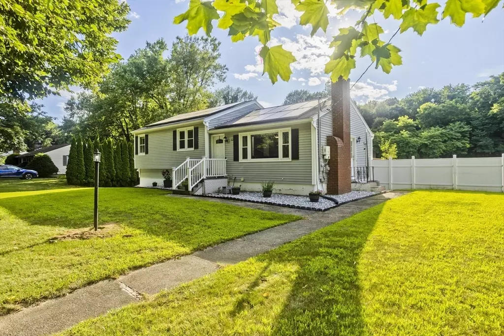 Agawam, MA 01001,52 Peros Dr