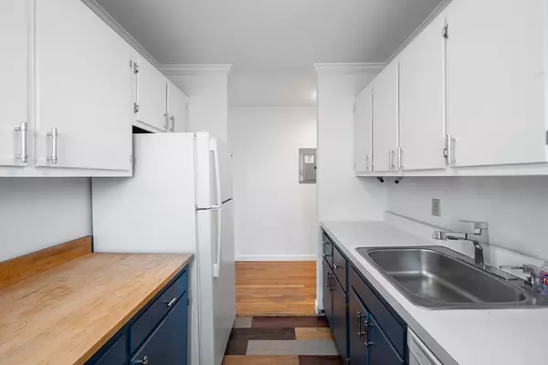 Cambridge, MA 02139,12 Inman St #55