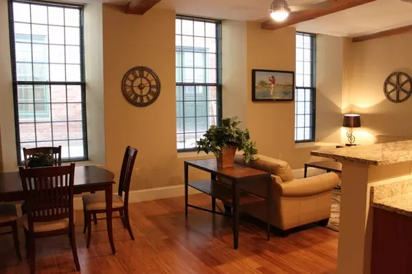 64 Beacon  Street #B-207, Worcester, MA 01608