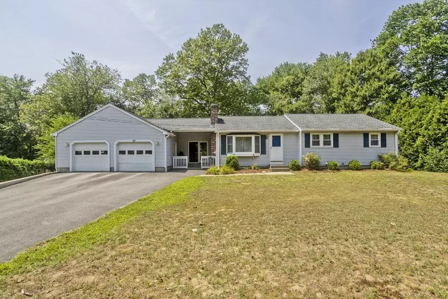 53 Beach Point Rd., Lancaster, MA 01523
