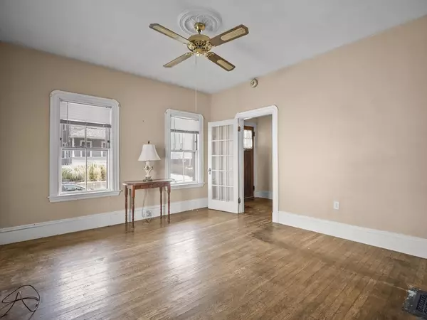Somerville, MA 02144,27 Alpine St