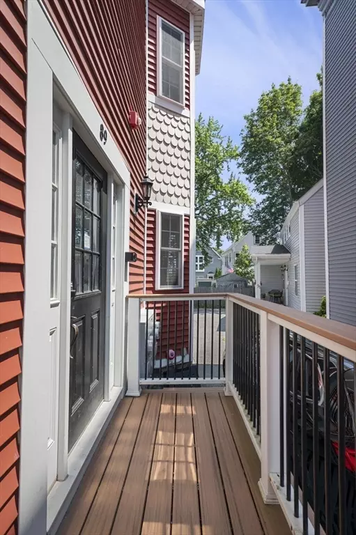 Salem, MA 01970,89 Bridge St #1